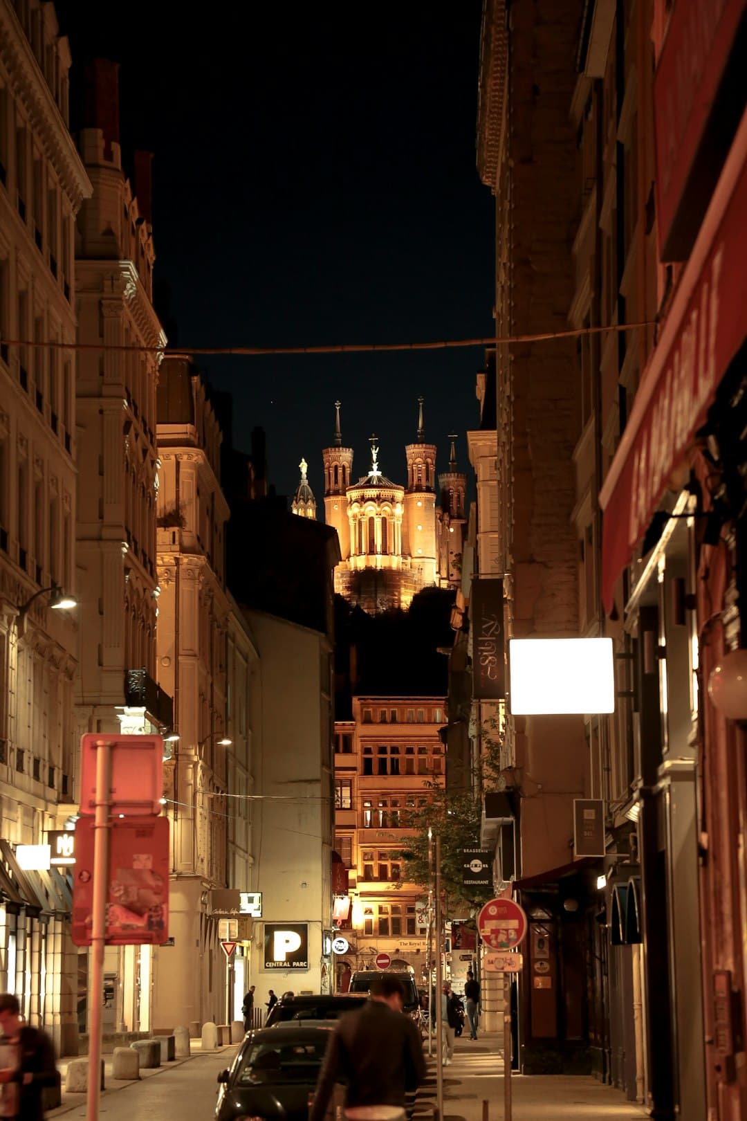 Lyon nocą - piękne widoki