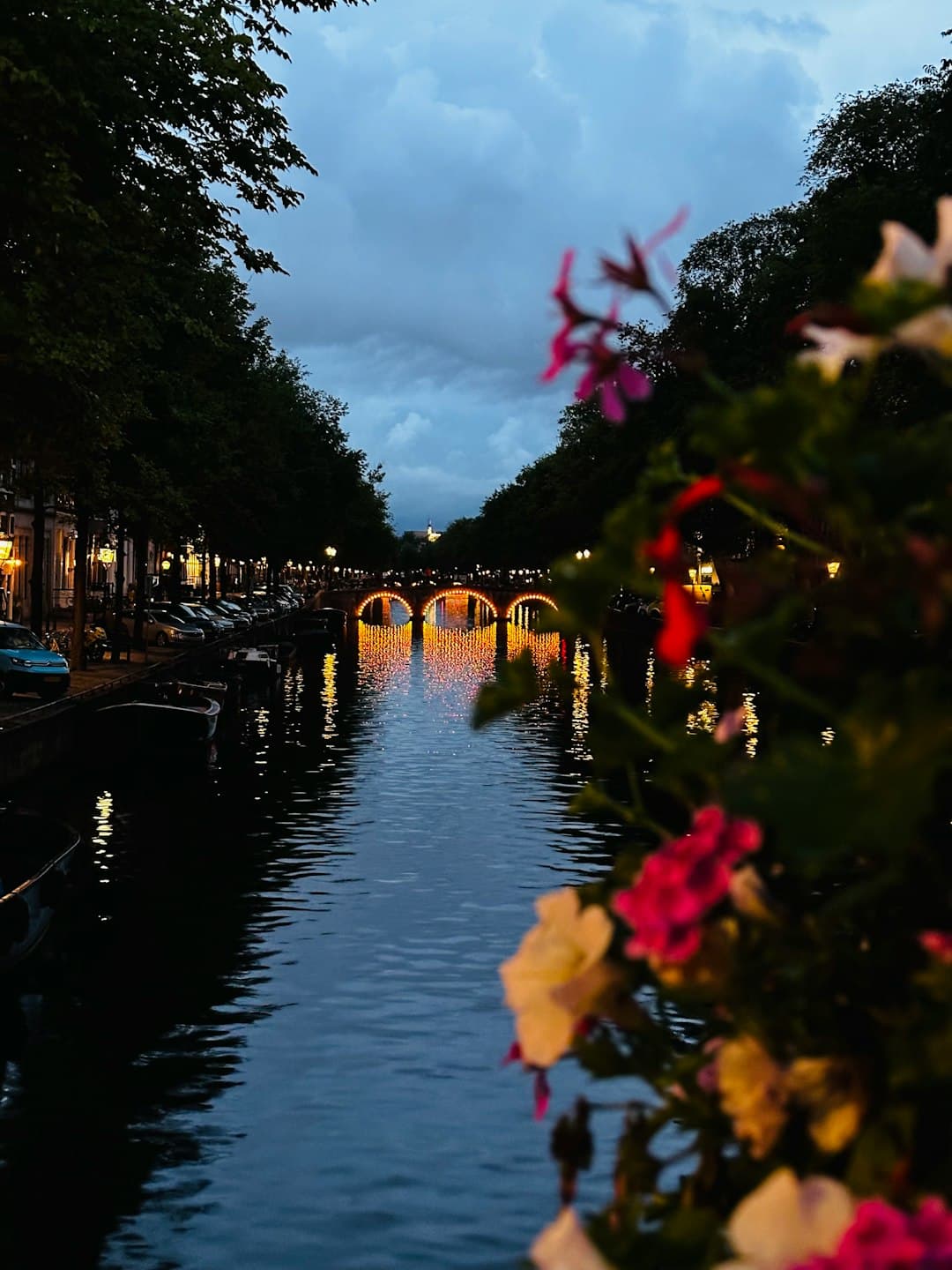 Wieczorny rejs po kanałach Amsterdamu