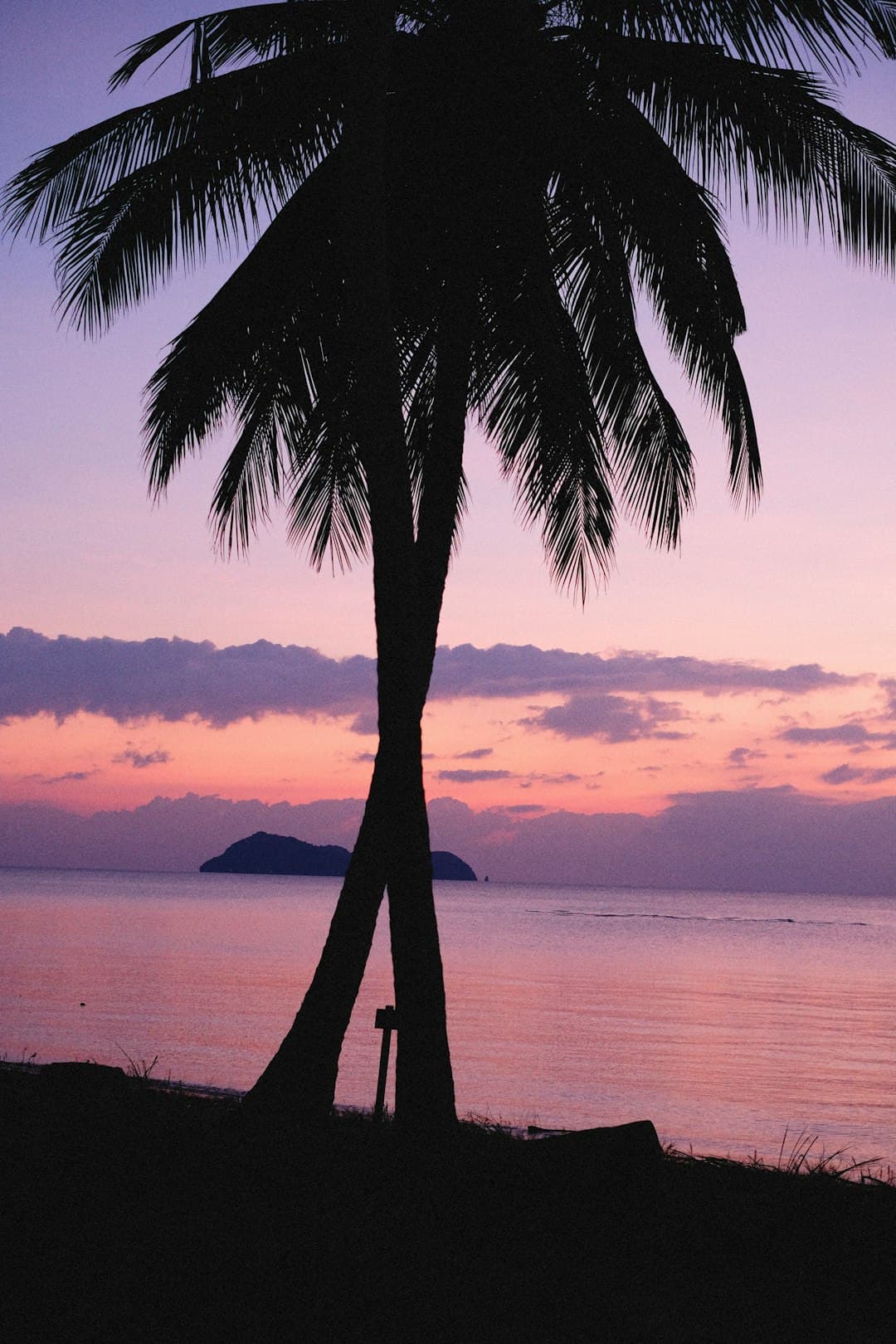 Zachód słońca na plaży na Seszelach