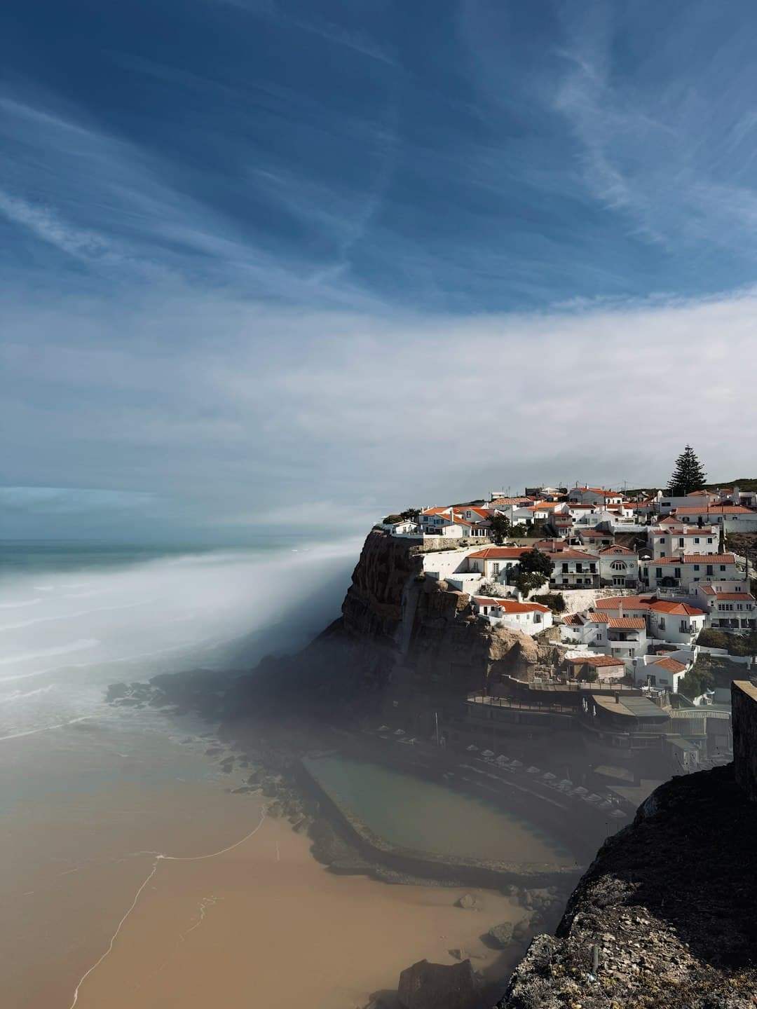 Surfing na plaży Guincho