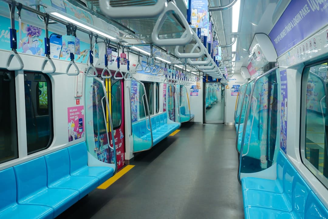 Czysty pociąg metra w Panama City z klimatyzacją