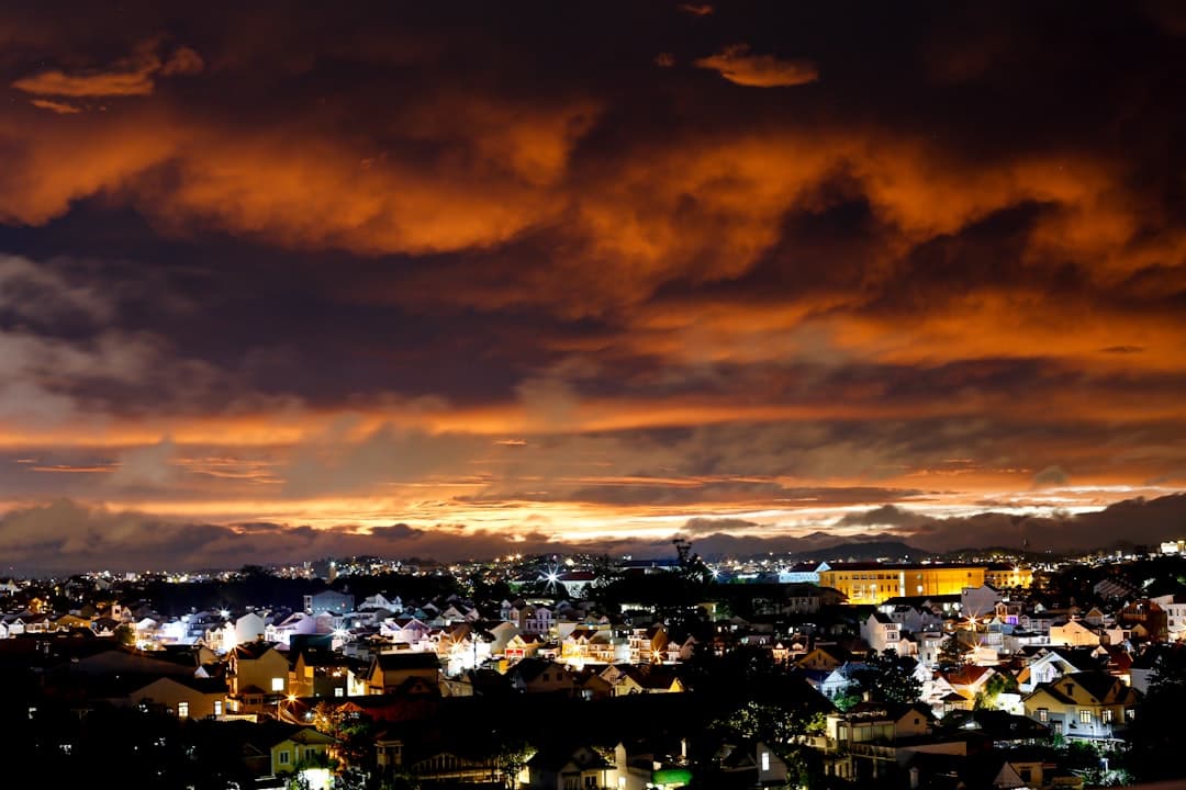 Zachód słońca nad Cuenca, Ekwador