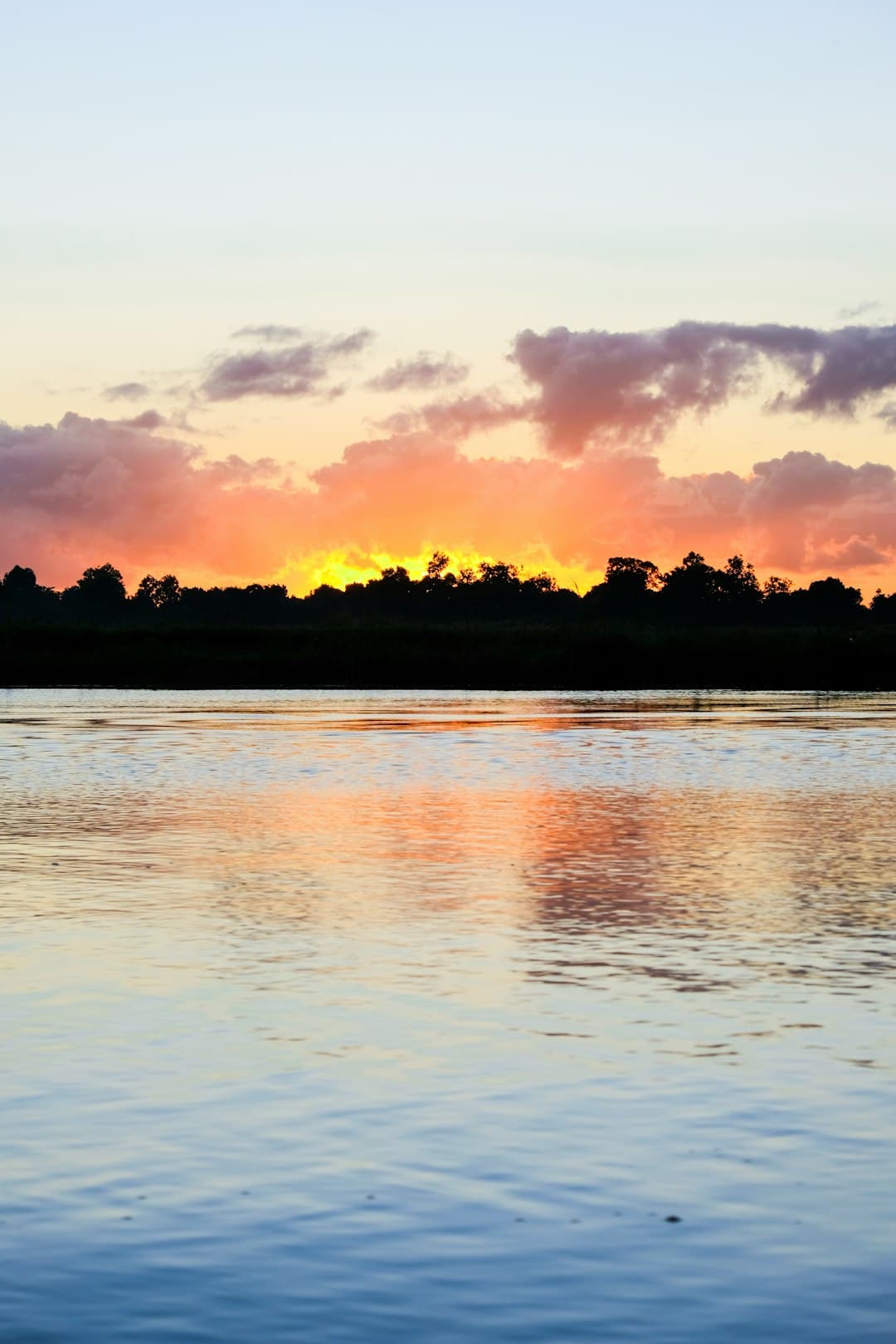 Zachód słońca nad laguną Bora Bora