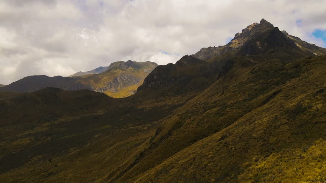 Pejzaż trekkingowy w Andach