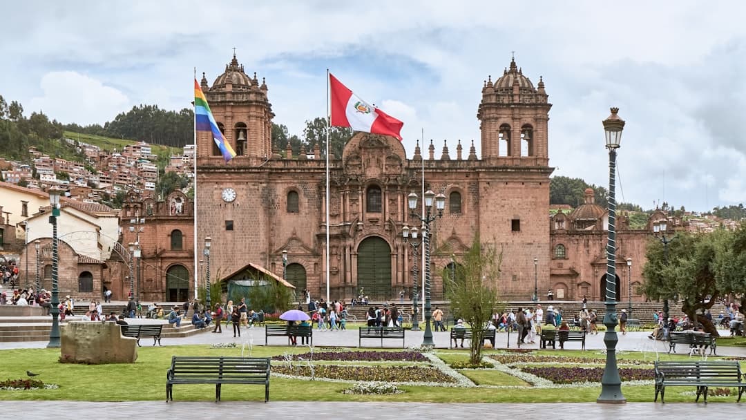 Kościół, Cusco, ludzie, plac, flagi, Peru, architektura.