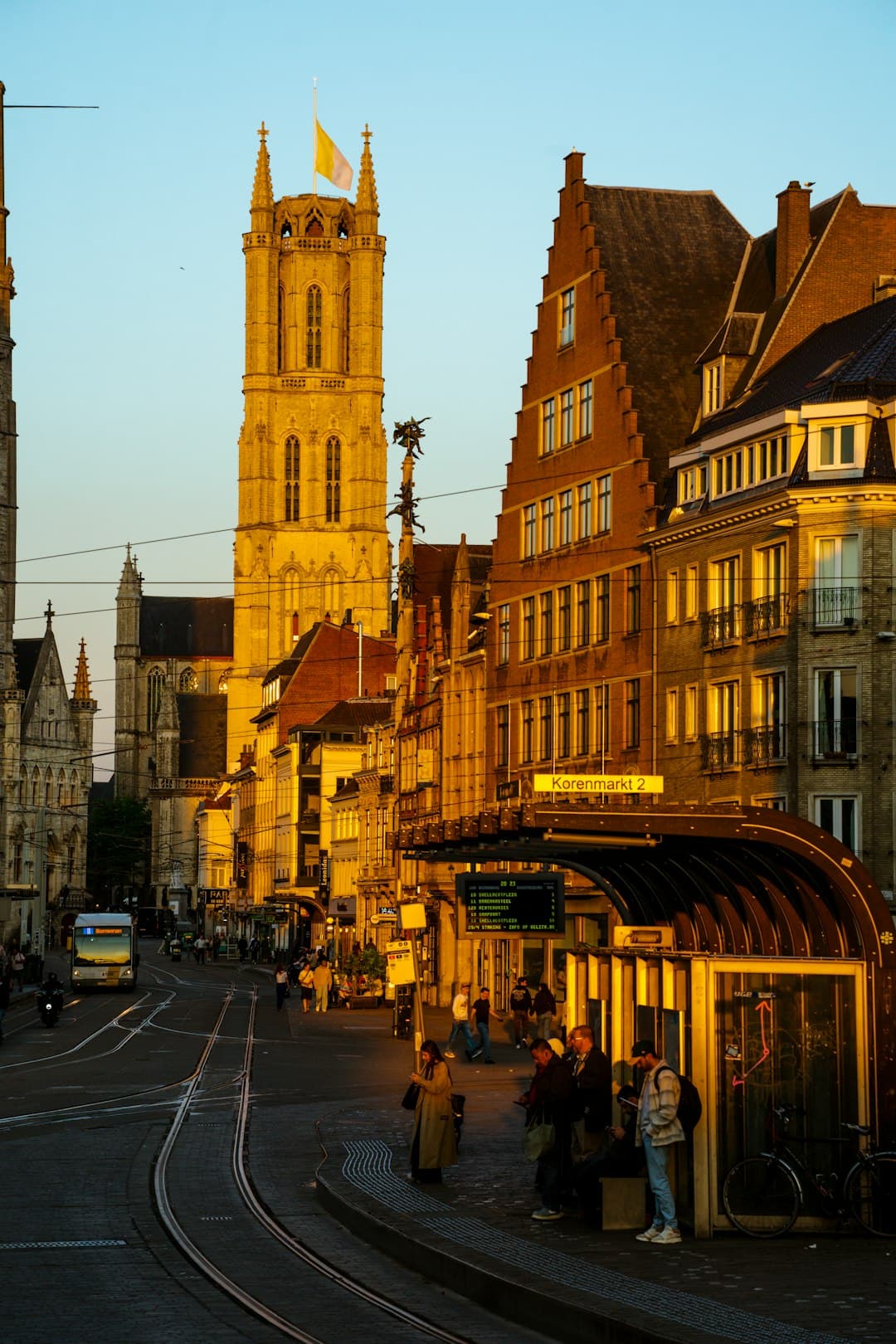 Panorama miasta Ghent przy zachodzie słońca