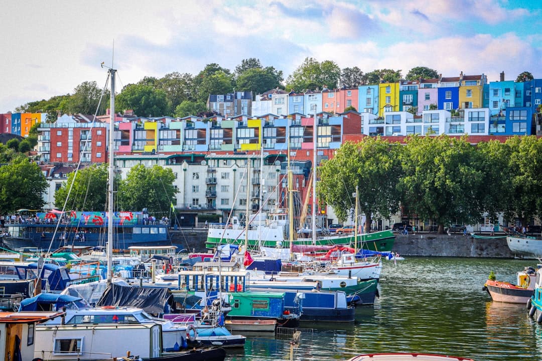 Krajobraz Bristolu z kolorowymi domami