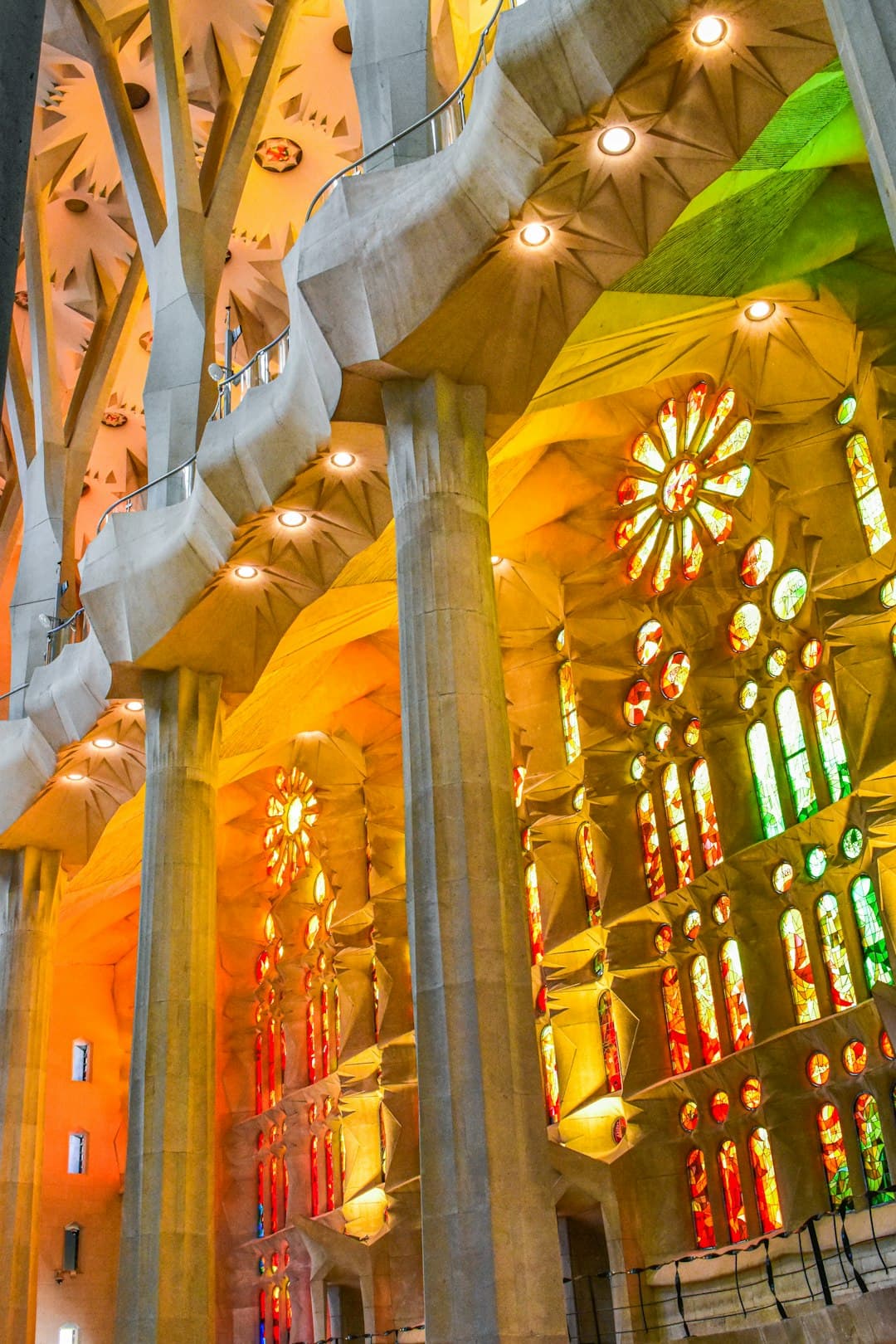 Wnętrze Sagrada Familia