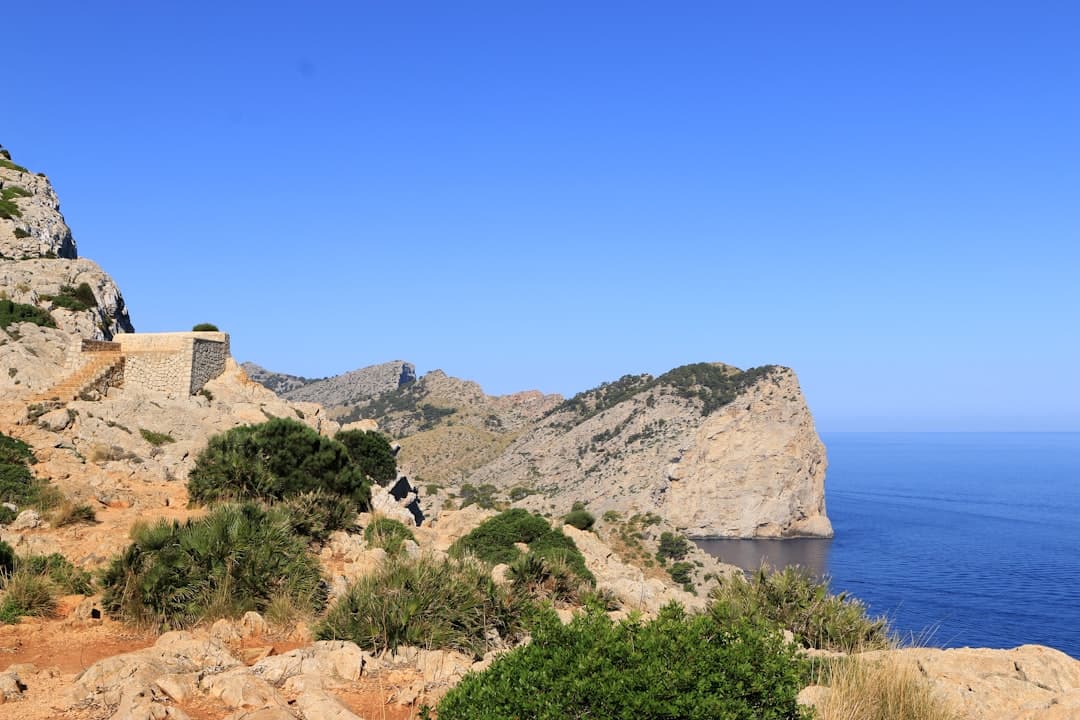 Inspirujący krajobraz zachęcający do podróży