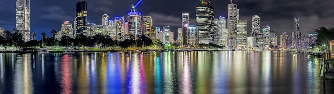 Nocne życie w Brisbane, oświetlone miasto