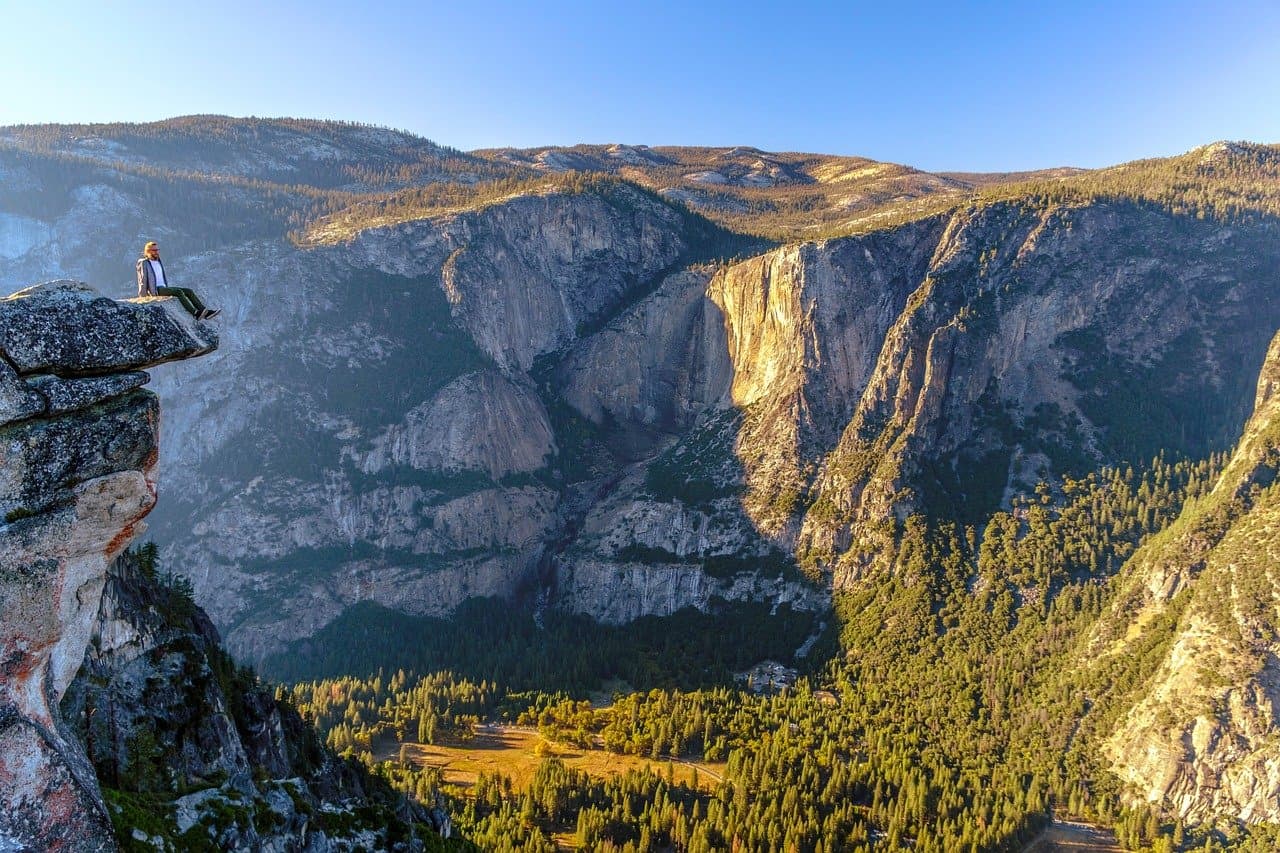 Widok na wspaniałą scenerię w Parku Narodowym Yosemite