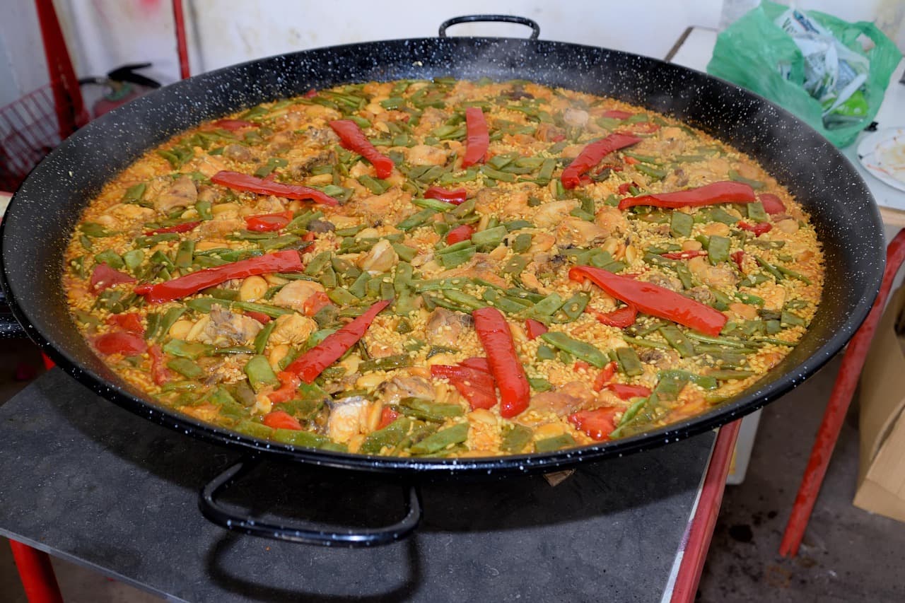 Walencja: pyszna paella w tradycyjnej restauracji