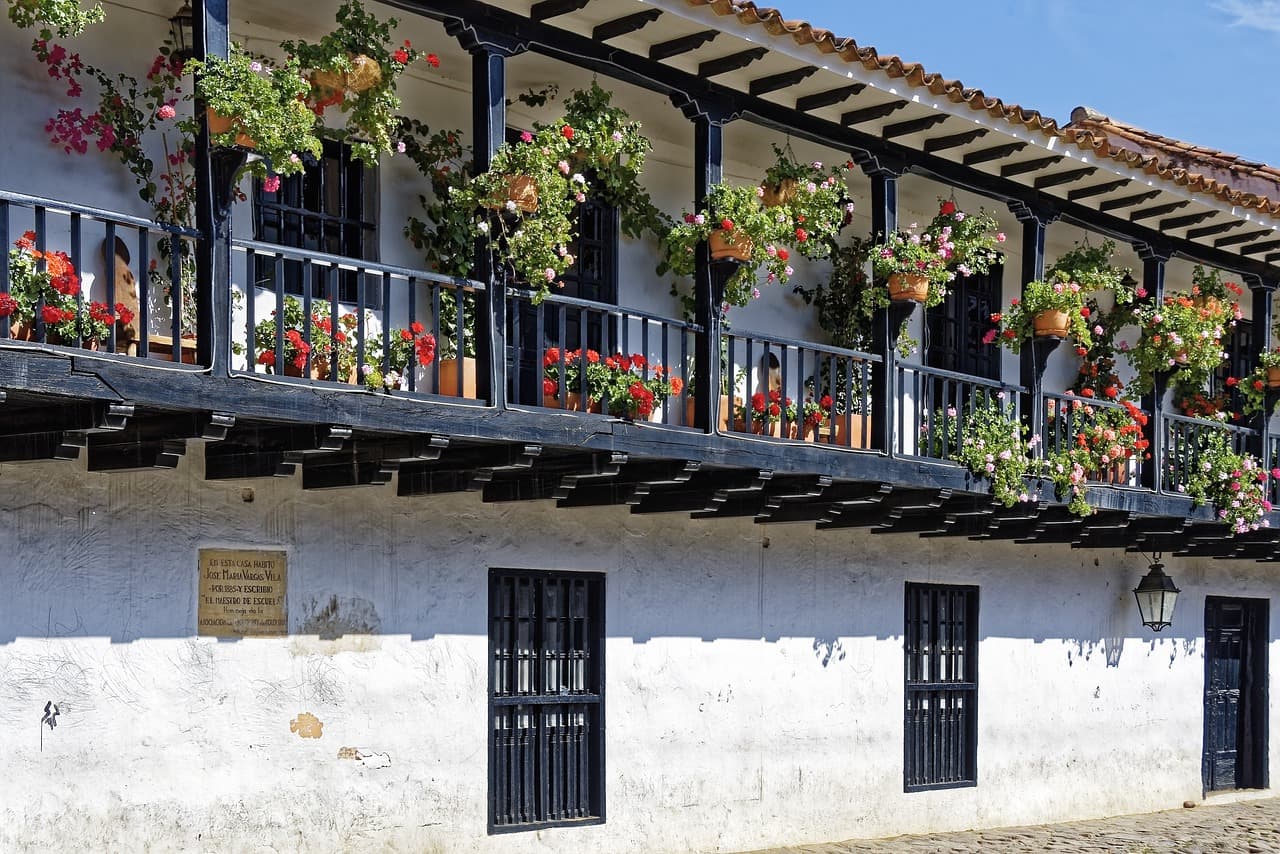 Casa de Pizarro z widokiem na Plaza Mayor