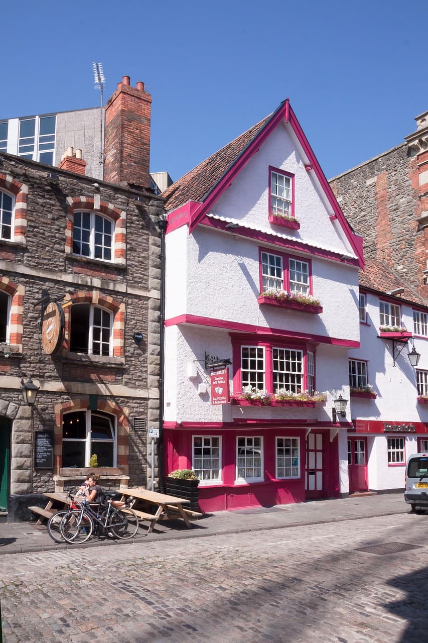 Nocne życie w Bristolu