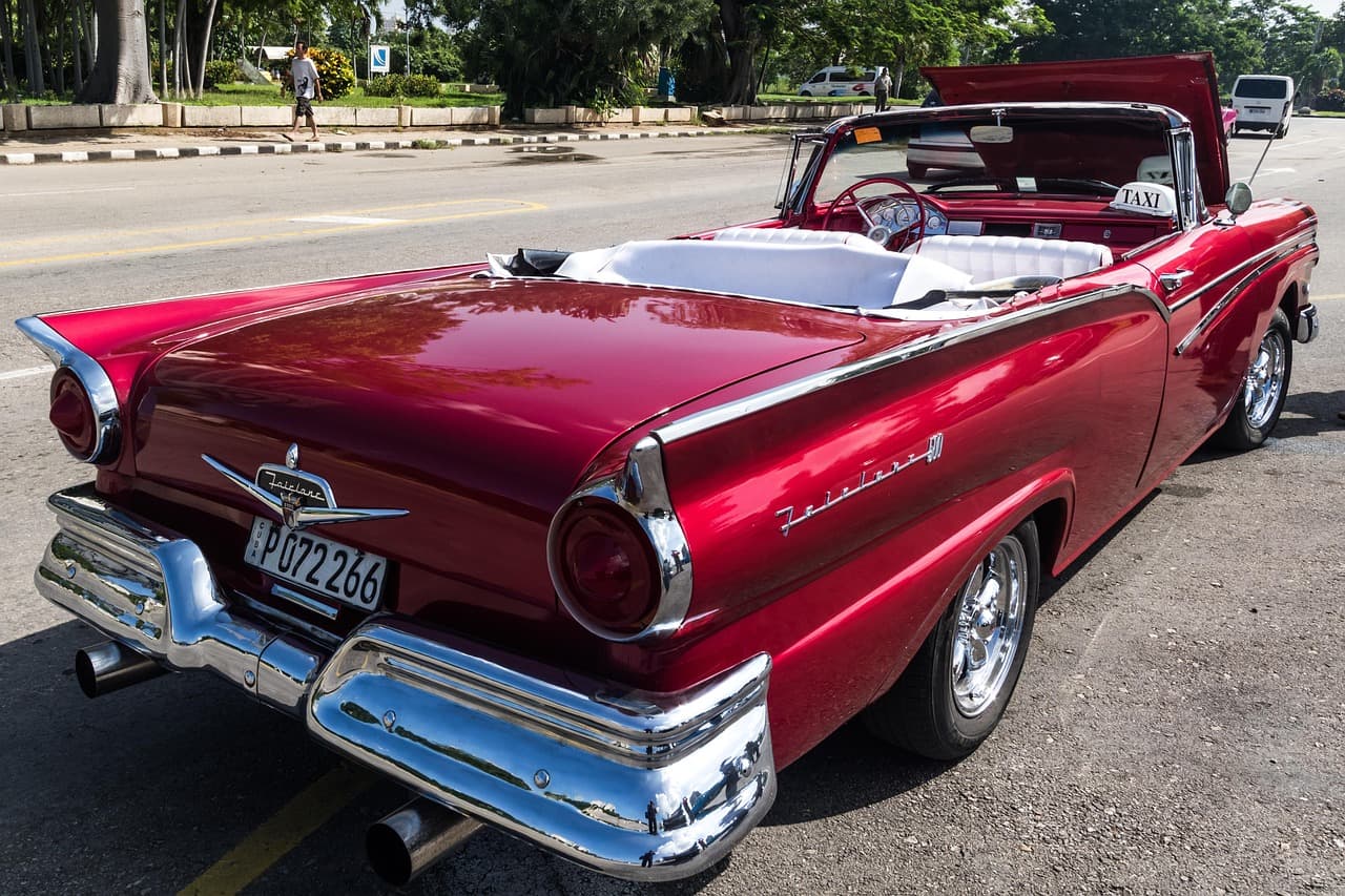 Widok z tarasu Hotelu Inglaterra.