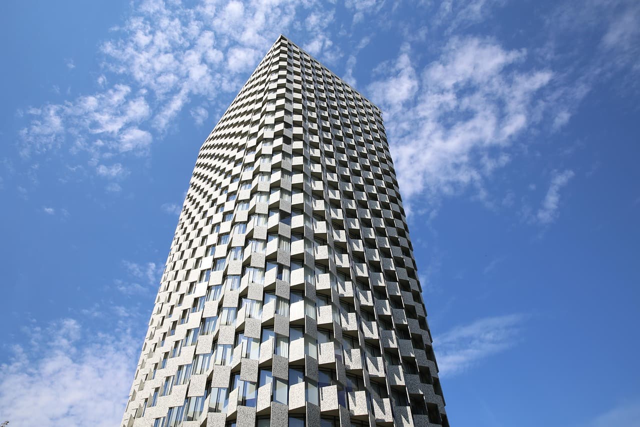 Plaża Vjetër w promieniach słońca