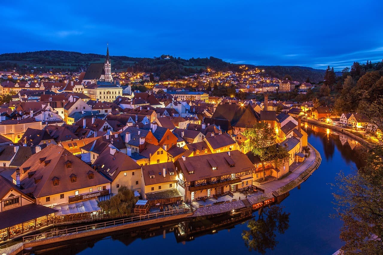 Widok z gór na Czeski Krumlov