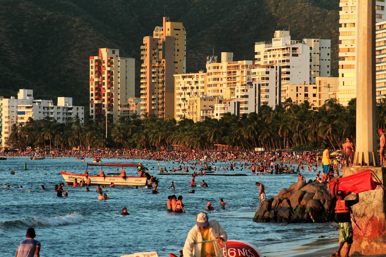 Widok na Parque de los Novios w Santa Marta