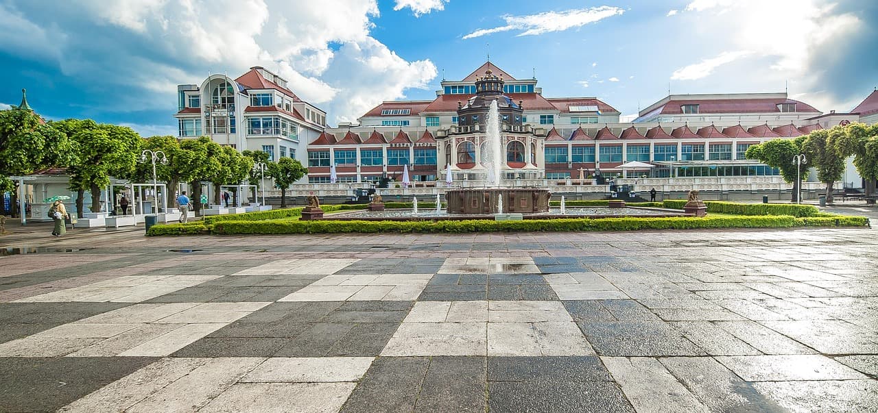 Zachwycający widok na Sopot w letni dzień