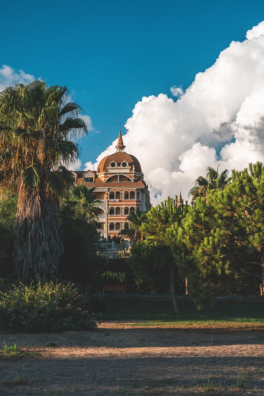 Luksusowy hotel na plaży w Antalyi